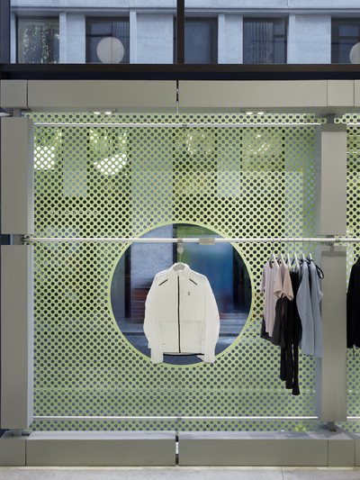On Selfridges - © Avoir